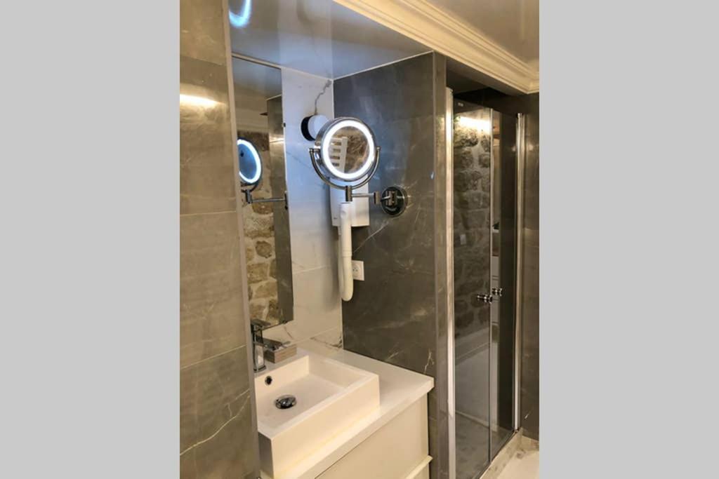 Loft Nazareth Quartier Du Marais Apartment ปารีส ภายนอก รูปภาพ